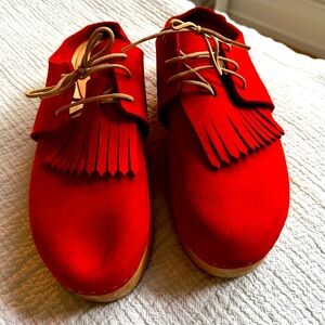 Zoe Bryr Clog in Tomato size 8 - great condition!